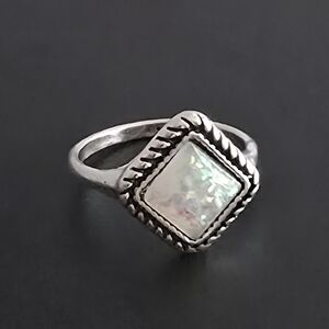 FIRE OPAL BEZEL SET TRIANGULAR QUALITY TITANIUM SILVER NEW SIZE 8 RING